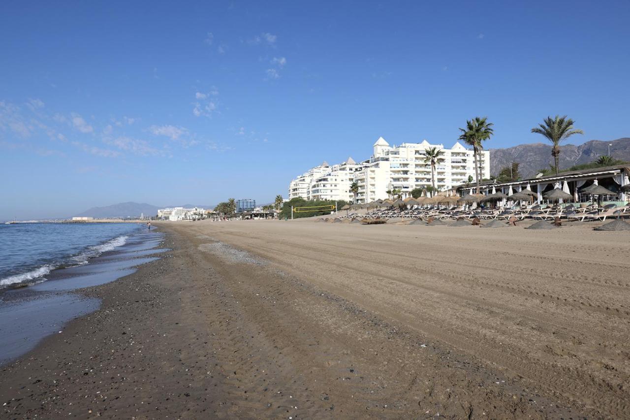 Lujo En Banana Beach Primera Linea De Playa Marbella Zewnętrze zdjęcie